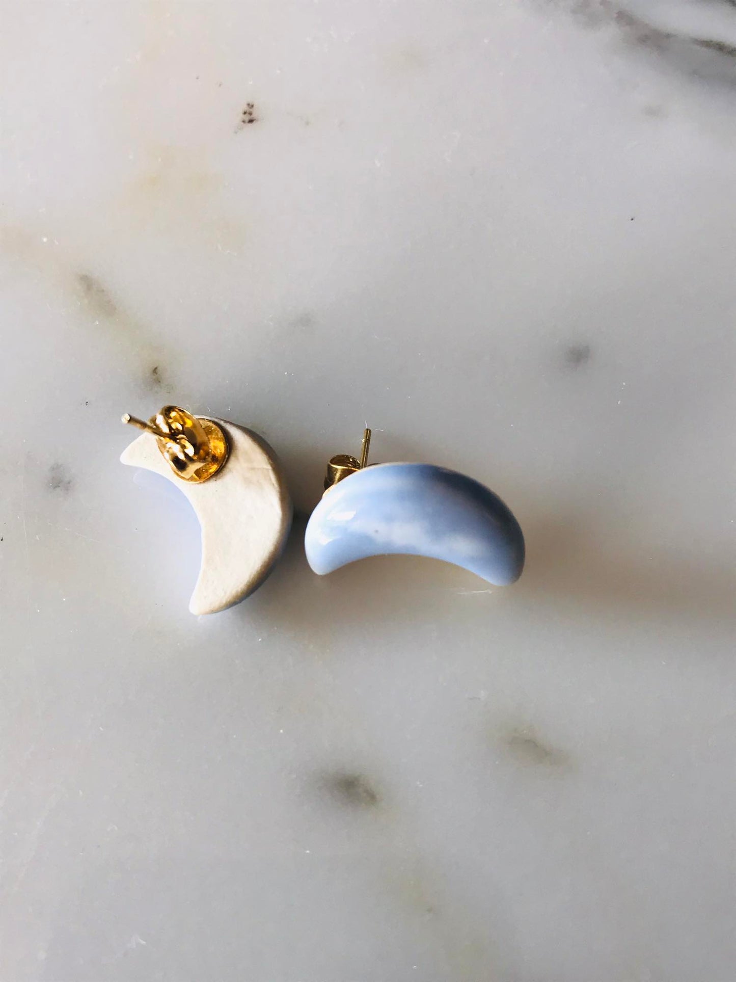 Moon earrings, Lait bleu n°2