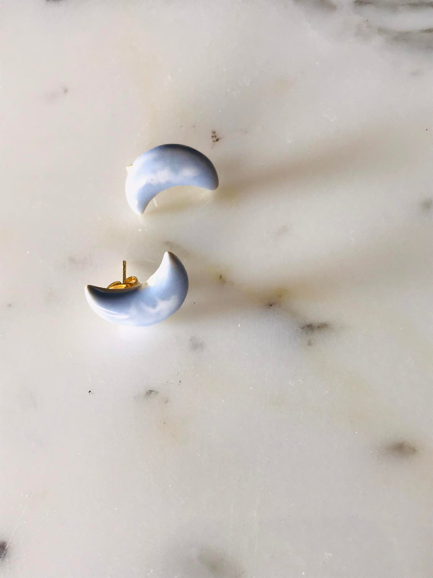 Moon earrings, Lait bleu n°2